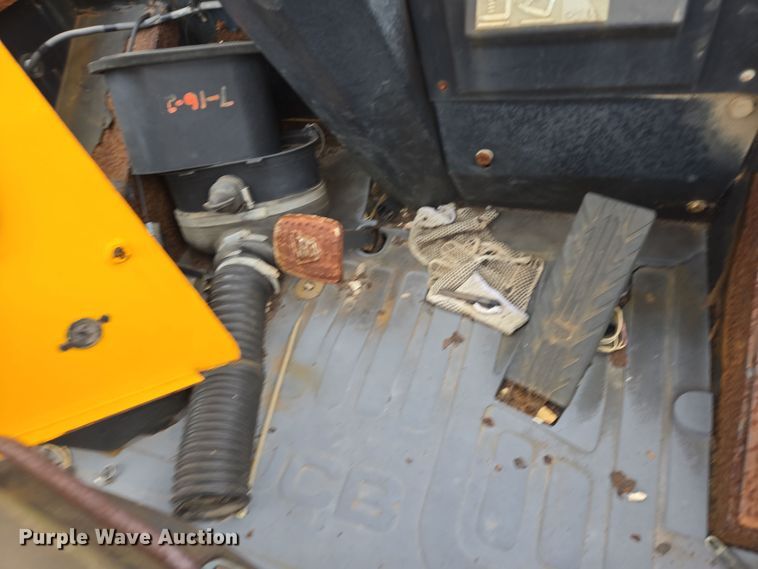 image for item DV1296 JCB 930 forklift