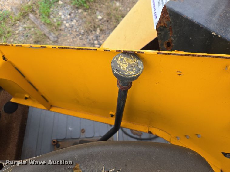 image for item DV1296 JCB 930 forklift