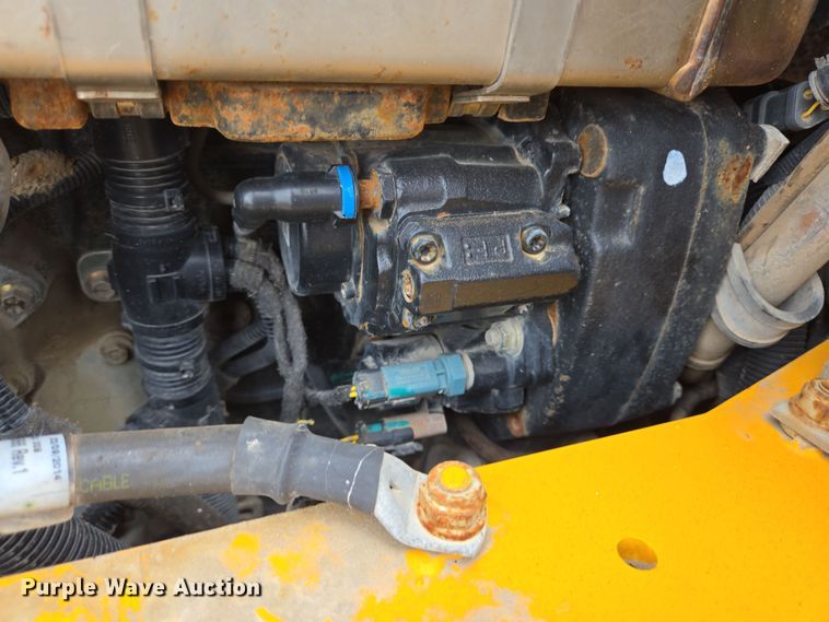 image for item DV1296 JCB 930 forklift