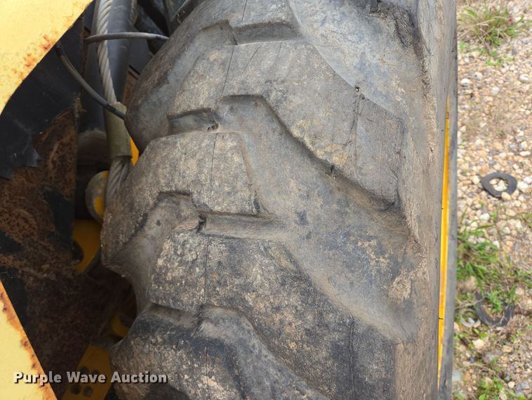 image for item DV1296 JCB 930 forklift