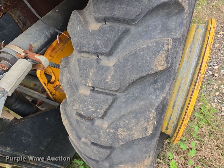 image for item DV1296 JCB 930 forklift