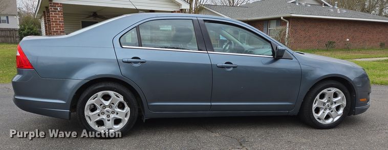 image for item DV1300 2011 Ford Fusion SE 