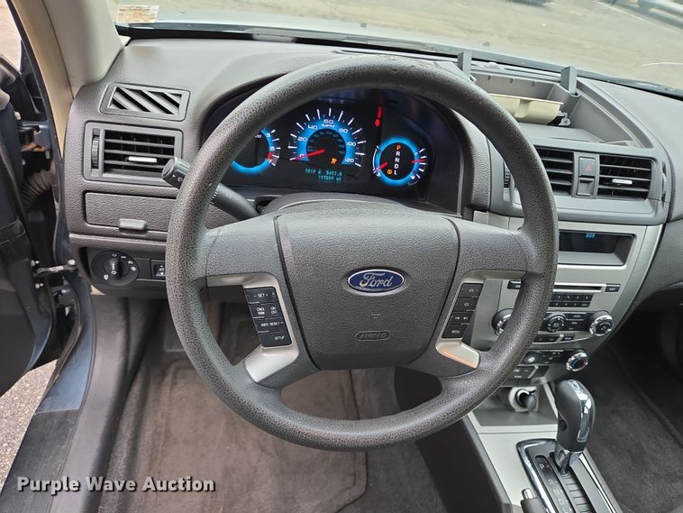 image for item DV1300 2011 Ford Fusion SE 