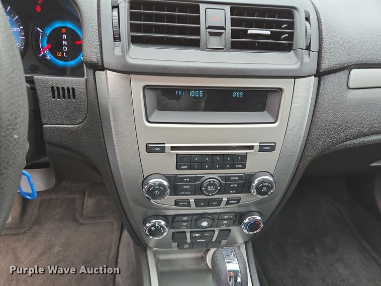 image for item DV1300 2011 Ford Fusion SE 