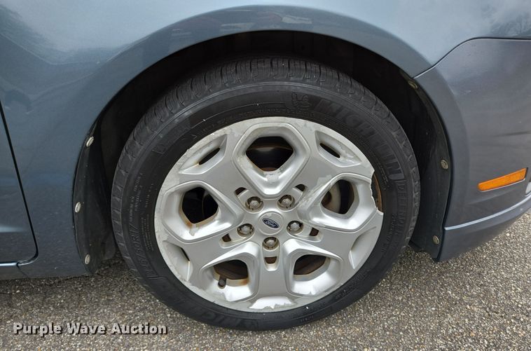 image for item DV1300 2011 Ford Fusion SE 