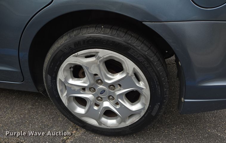 image for item DV1300 2011 Ford Fusion SE 