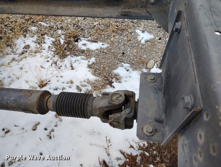 image for item DV6695 2004 GMC C7500 truck cab and chassis