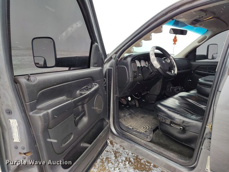 image for item DV6698 2005 Dodge Ram 2500 SLT Quad Cab pickup truck
