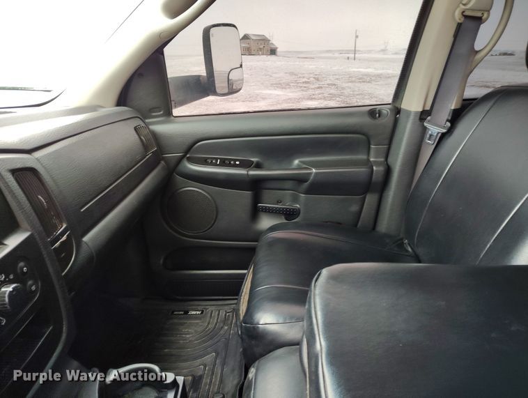 image for item DV6698 2005 Dodge Ram 2500 SLT Quad Cab pickup truck