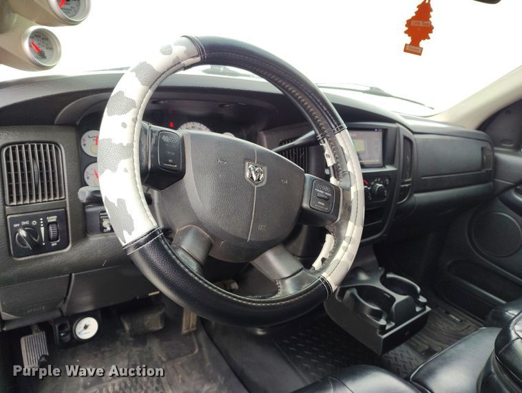 image for item DV6698 2005 Dodge Ram 2500 SLT Quad Cab pickup truck