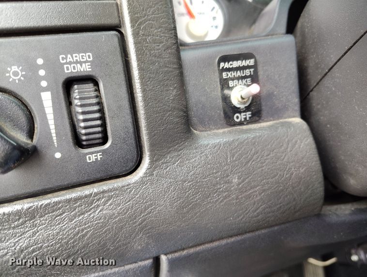 image for item DV6698 2005 Dodge Ram 2500 SLT Quad Cab pickup truck