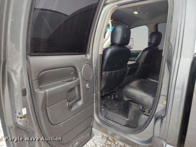 image for item DV6698 2005 Dodge Ram 2500 SLT Quad Cab pickup truck