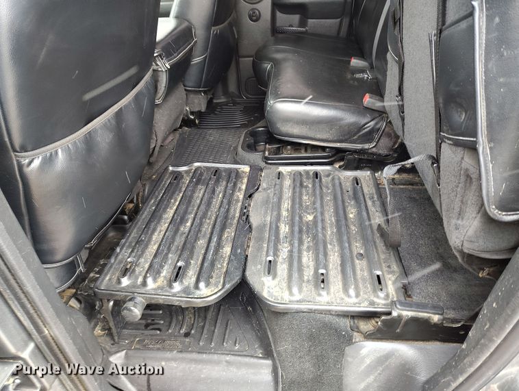 image for item DV6698 2005 Dodge Ram 2500 SLT Quad Cab pickup truck