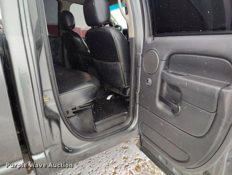 image for item DV6698 2005 Dodge Ram 2500 SLT Quad Cab pickup truck
