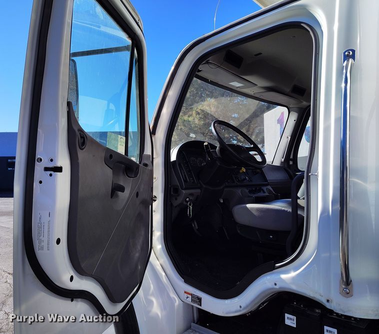 image for item DV6715 2020 Freightliner  Business Class M2 refrigerated truck