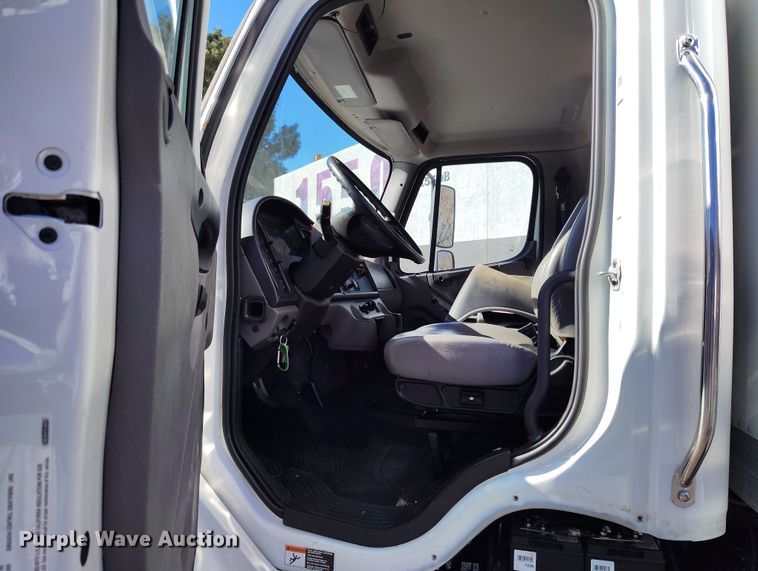 image for item DV6715 2020 Freightliner  Business Class M2 refrigerated truck