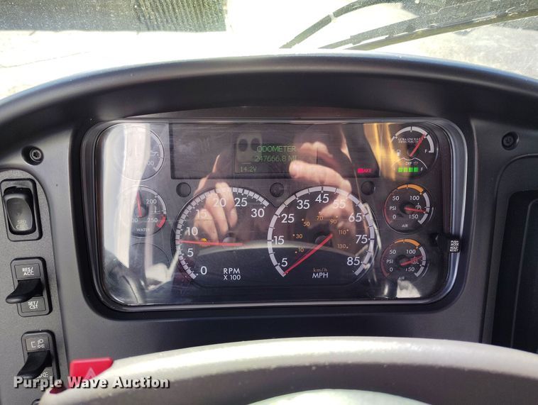 image for item DV6715 2020 Freightliner  Business Class M2 refrigerated truck