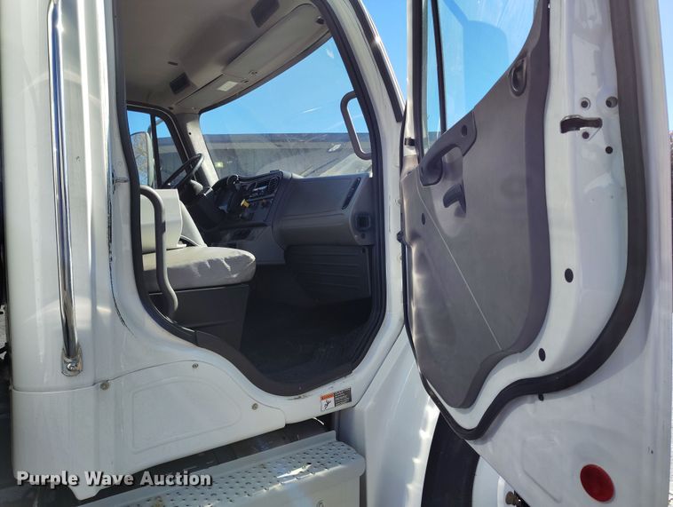 image for item DV6715 2020 Freightliner  Business Class M2 refrigerated truck