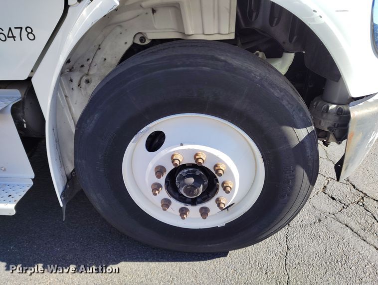 image for item DV6715 2020 Freightliner  Business Class M2 refrigerated truck