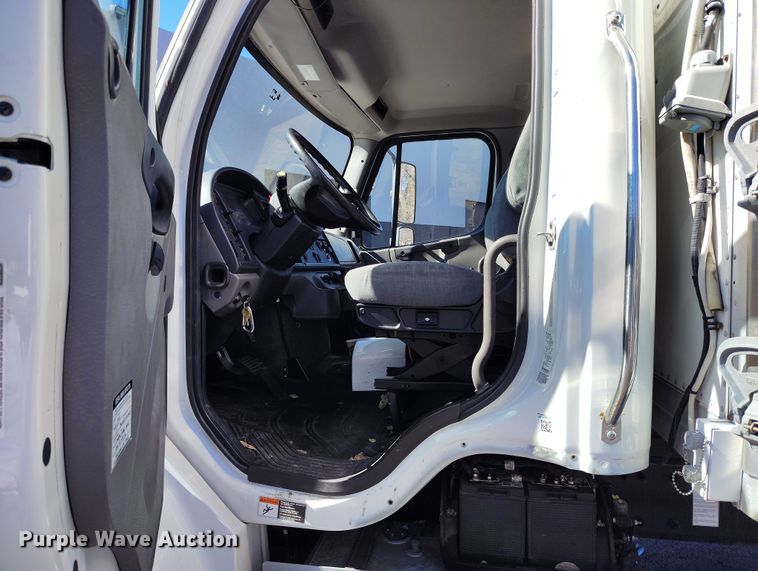 image for item DV6716 2020 Freightliner  Business Class M2 refrigerated truck