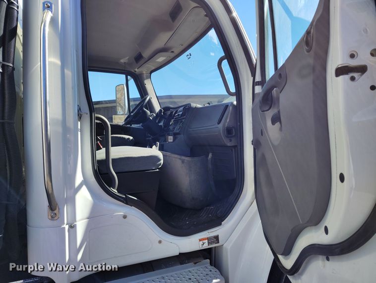 image for item DV6716 2020 Freightliner  Business Class M2 refrigerated truck