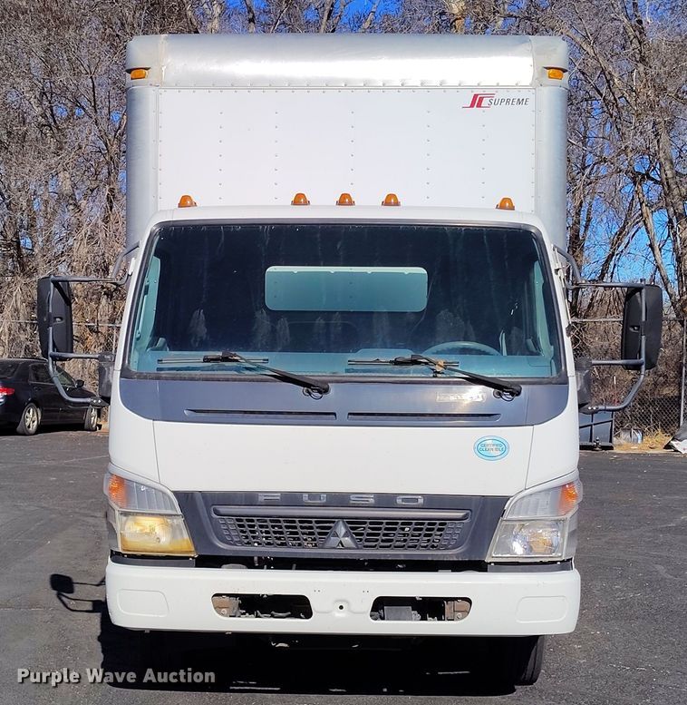 image for item DV6717 2010 Mitsubishi  Fuso box truck