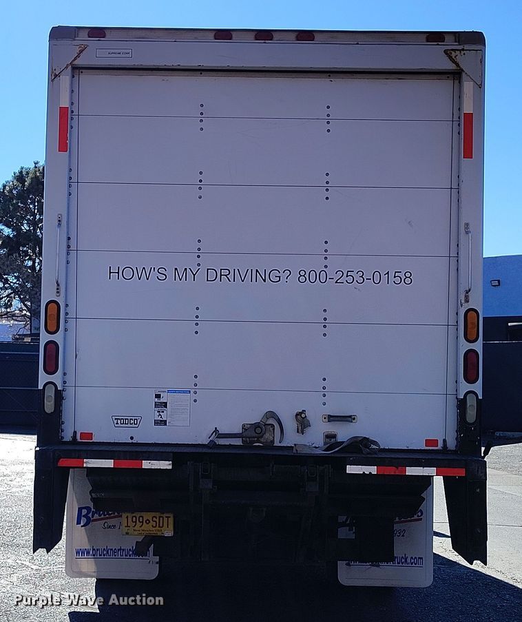 image for item DV6717 2010 Mitsubishi  Fuso box truck