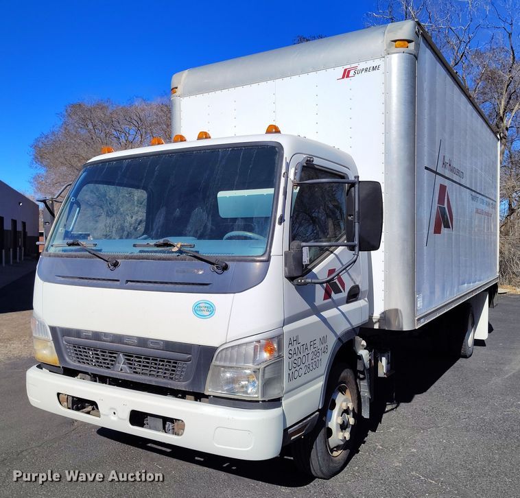 image for item DV6717 2010 Mitsubishi  Fuso box truck