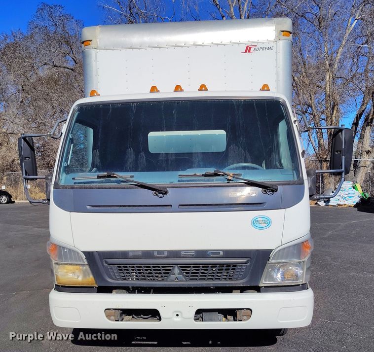image for item DV6717 2010 Mitsubishi  Fuso box truck