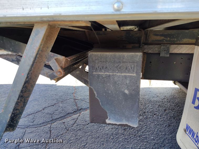 image for item DV6717 2010 Mitsubishi  Fuso box truck