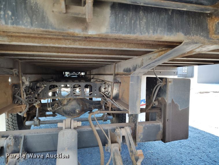 image for item DV6717 2010 Mitsubishi  Fuso box truck