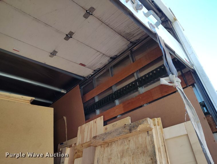 image for item DV6717 2010 Mitsubishi  Fuso box truck