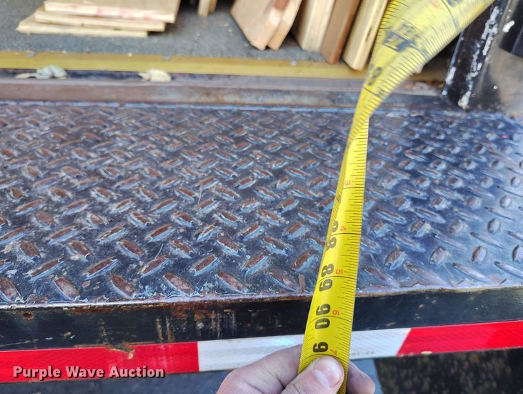 image for item DV6717 2010 Mitsubishi  Fuso box truck