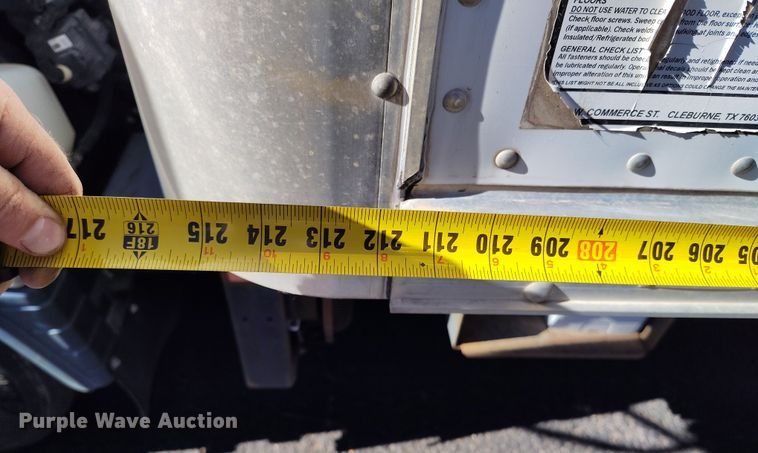 image for item DV6717 2010 Mitsubishi  Fuso box truck