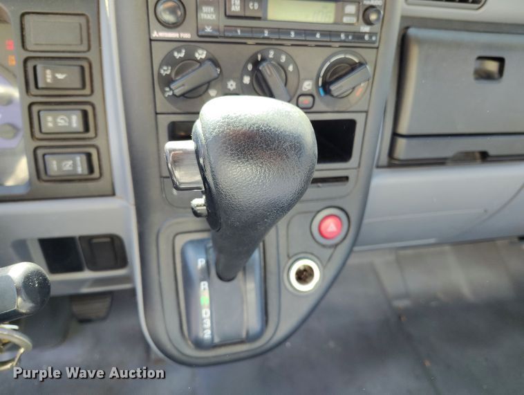 image for item DV6717 2010 Mitsubishi  Fuso box truck