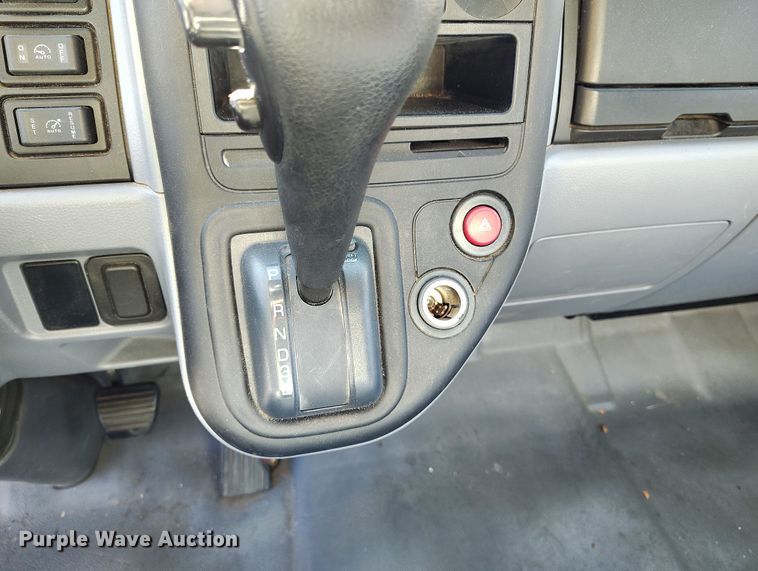 image for item DV6717 2010 Mitsubishi  Fuso box truck