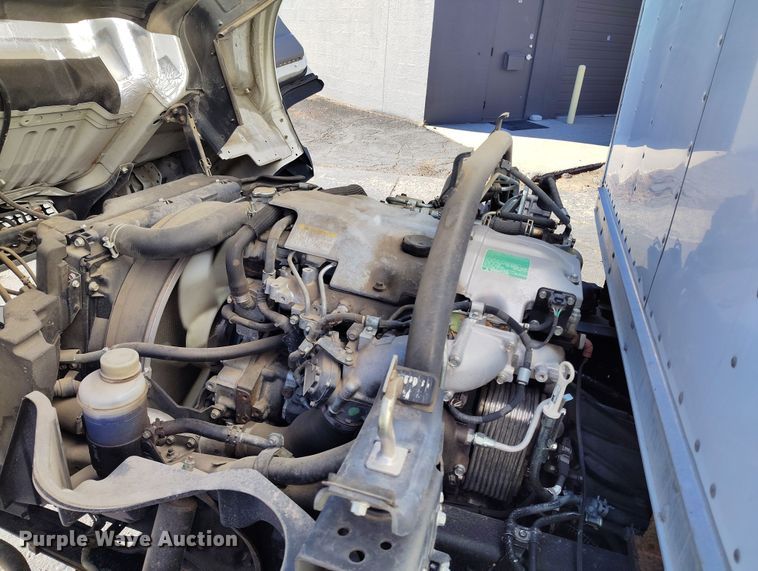 image for item DV6717 2010 Mitsubishi  Fuso box truck