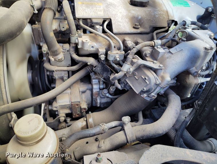 image for item DV6717 2010 Mitsubishi  Fuso box truck