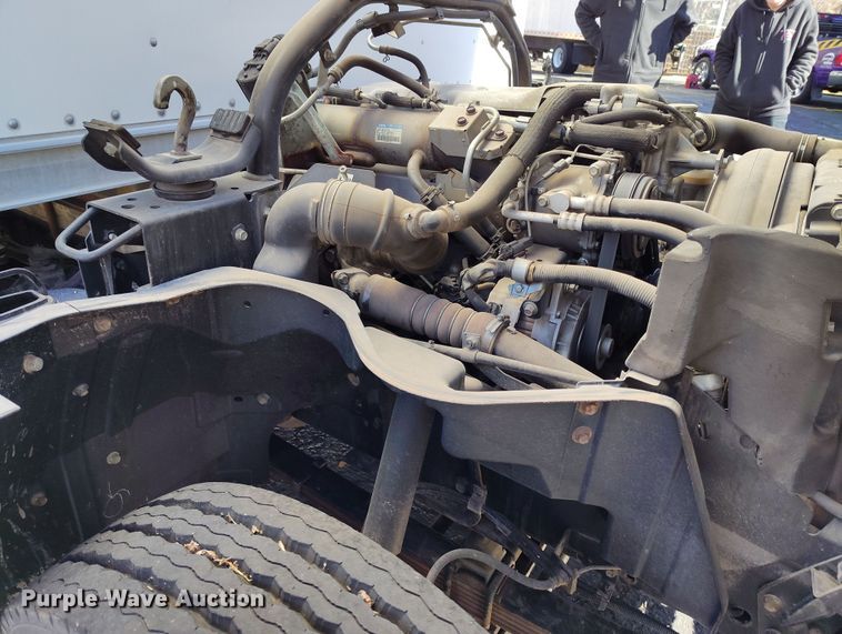 image for item DV6717 2010 Mitsubishi  Fuso box truck