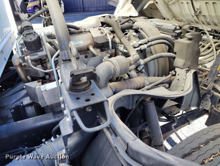 image for item DV6717 2010 Mitsubishi  Fuso box truck