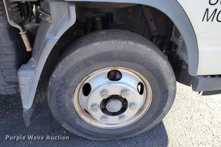 image for item DV6717 2010 Mitsubishi  Fuso box truck