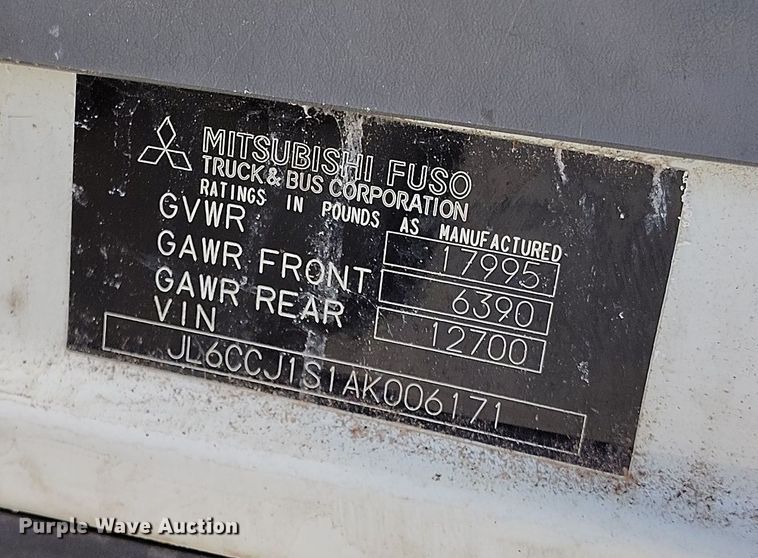 image for item DV6717 2010 Mitsubishi  Fuso box truck