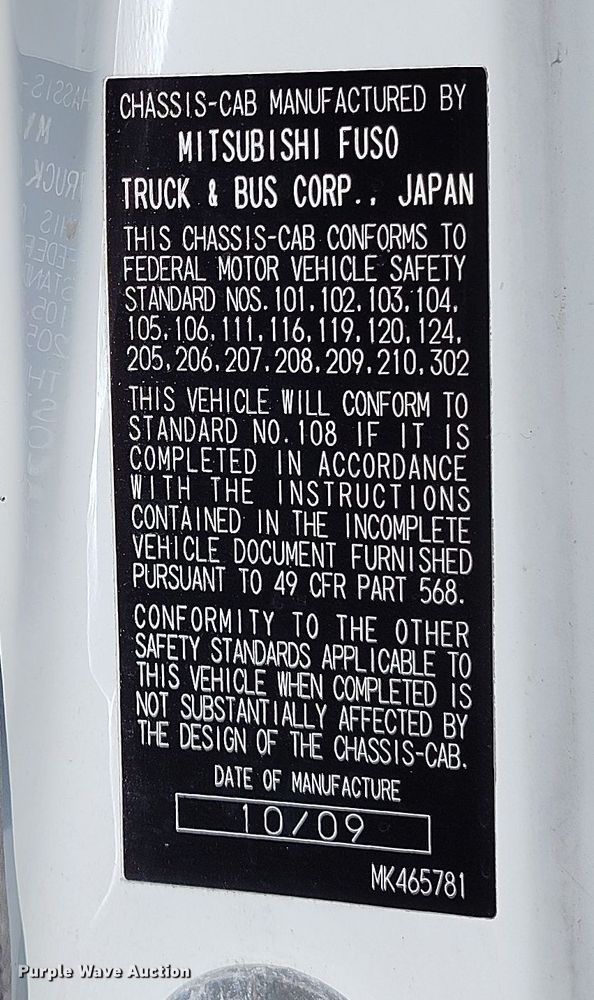 image for item DV6717 2010 Mitsubishi  Fuso box truck