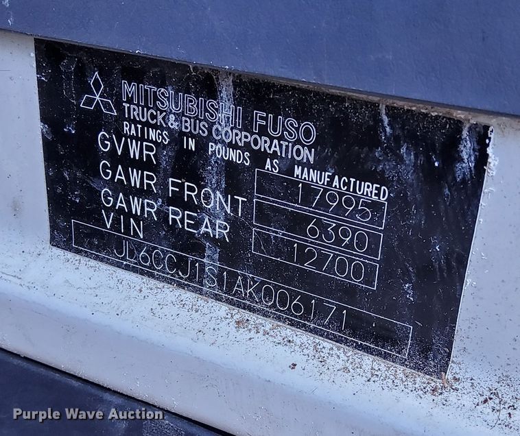 image for item DV6717 2010 Mitsubishi  Fuso box truck