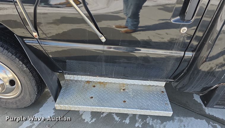 image for item DW3129 2012 Ford Econoline E350 party bus