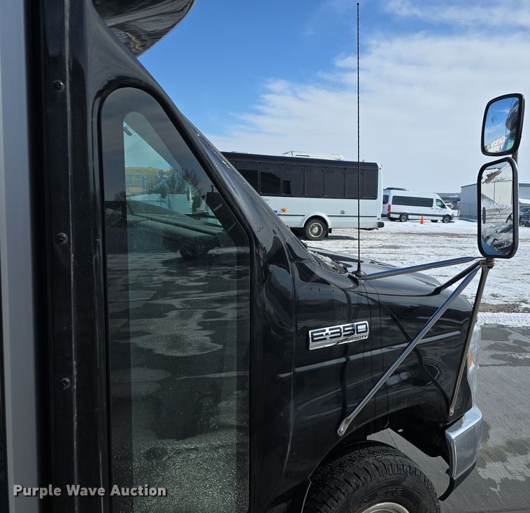 image for item DW3129 2012 Ford Econoline E350 party bus