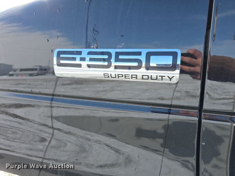 image for item DW3129 2012 Ford Econoline E350 party bus