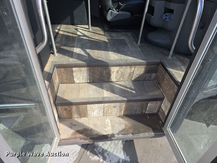 image for item DW3129 2012 Ford Econoline E350 party bus