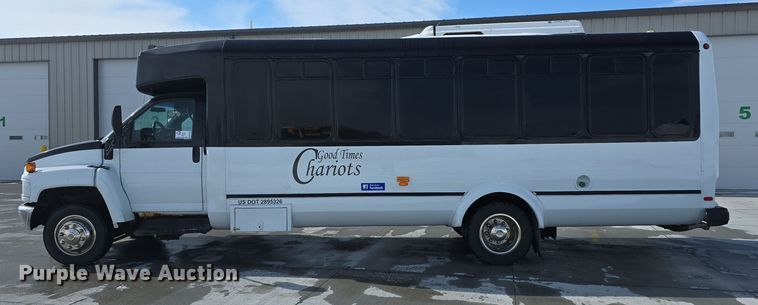 image for item DW3130 2007 Chevrolet C5500 party bus