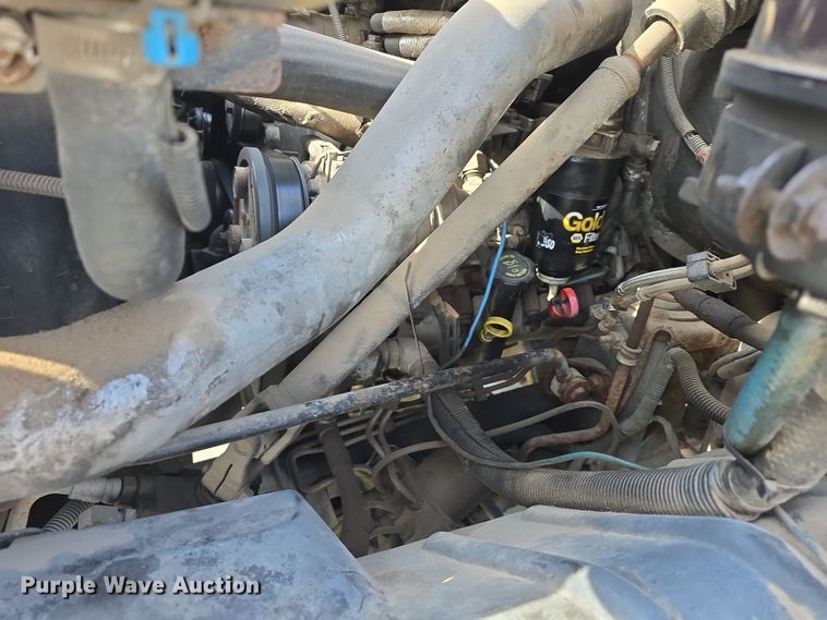 image for item DW3130 2007 Chevrolet C5500 party bus